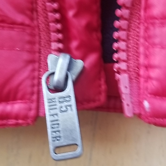 Tommy Hilfiger Red Puffer Coat - Picture 8 of 10